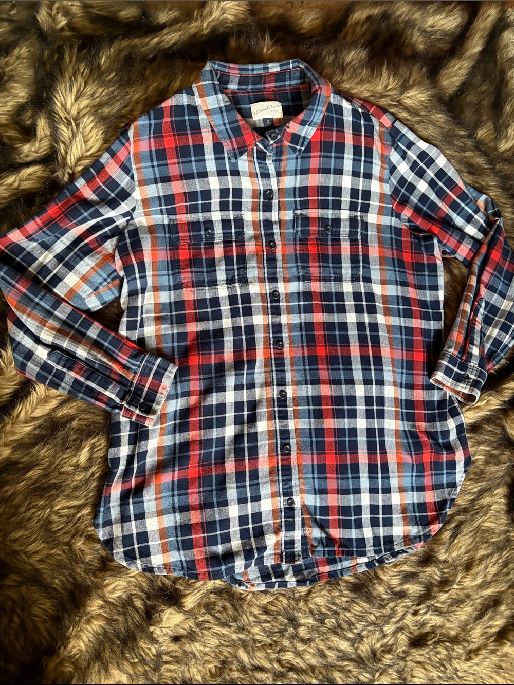 Universal Thread Red, Navy & White Plaid Button-Down Shirt women’s Size XL